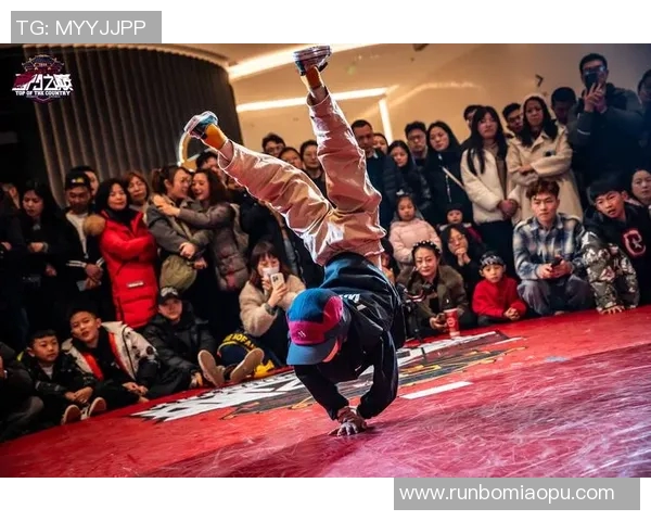 南京街舞队与上海街舞队赛后复盘分析团队配合与战术执行的精彩对决